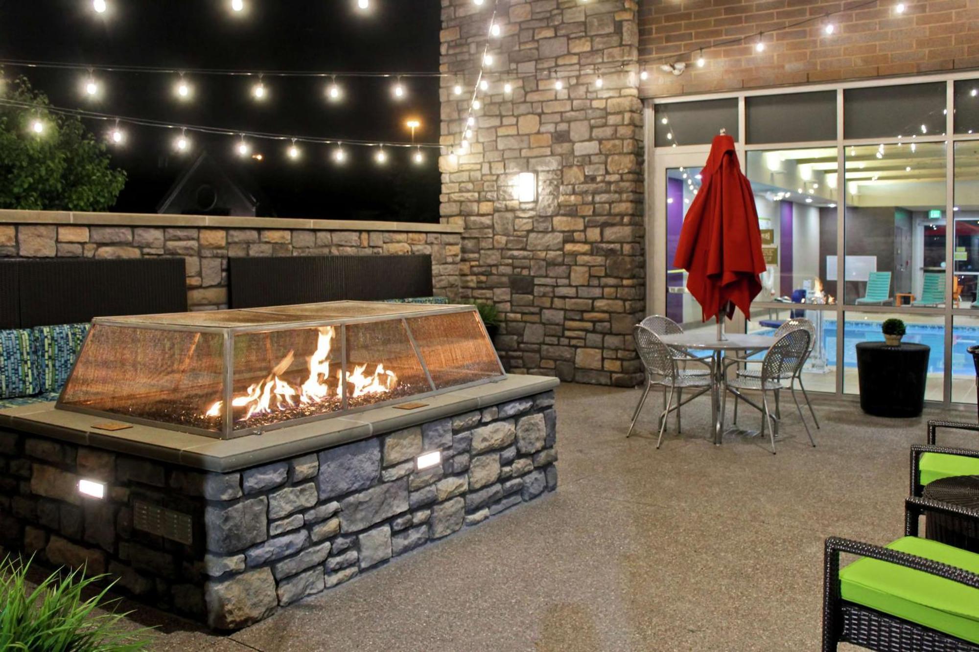 Home2 Suites By Hilton Stow Akron Εξωτερικό φωτογραφία